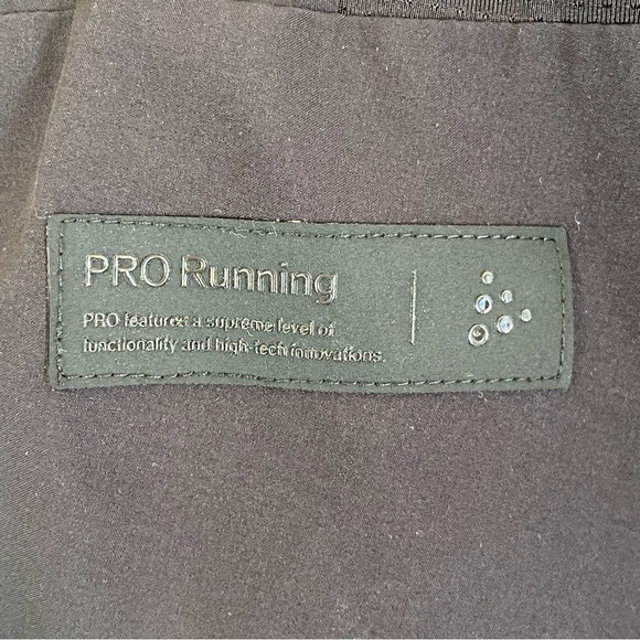 Craft women’s Pro Running Shorts Split Side Black Size XS Built In Liner Pockets - Picture 4 of 10